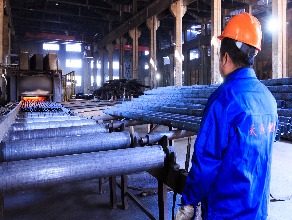 دليلك النهائي إلى الأنابيب الدقيقة والإمدادات الفولاذية للتميز الصناعي